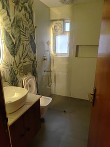 Image of 1900 Sq.ft 3 BHK Apartment / Flat for rent in DDA Flats Vasant Kunj, Vasant Kunj, New Delhi for Rs. 100000