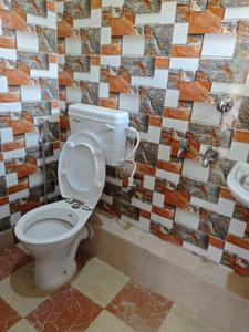 Bathroom Image of 3000 Sq.ft 8 BHK Independent House for sale in Santiniketan Bolpur-Santiniketan for Rs. 6500000