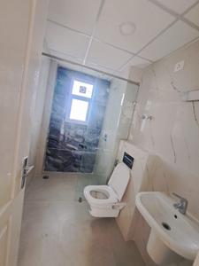 Bathroom Image of 1540 Sq.ft 3 BHK Apartment / Flat for rent in Omaxe The Palace, Gomti Nagar Lucknow for Rs. 35000