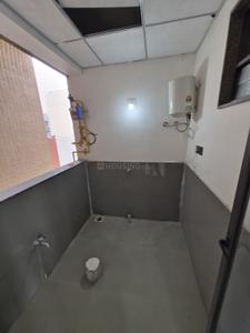 Bathroom Image of 2880 Sq.ft 4 BHK Apartment / Flat for rent in Keshav Elitus, Randesan Gandhinagar for Rs. 40000