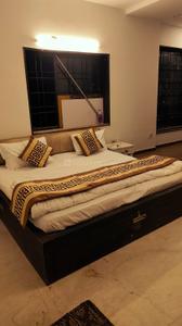 Bedroom Image of Primestay men pg hostel  in Sarita Vihar, New Delhi