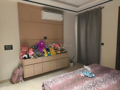 Bedroom Image of 2150 Sq.ft 4 BHK Builder Floor for sale in Bali Nagar New Delhi for Rs. 41000000