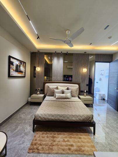 Tri Nagar Main Image 1