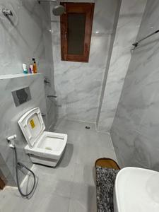 Bathroom Image of 2000 Sq.ft 3 BHK Builder Floor for rent in Sector 46 Gurgaon for Rs. 48000