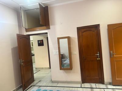 Bedroom Image of 3000 Sq.ft 2 BHK Builder Floor for rent in Sector 46 Gurgaon for Rs. 50000