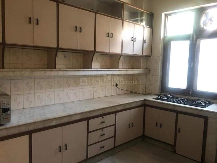 2 BHK 900 Sqft Independent Floor for sale at Lajpat Nagar, New Delhi