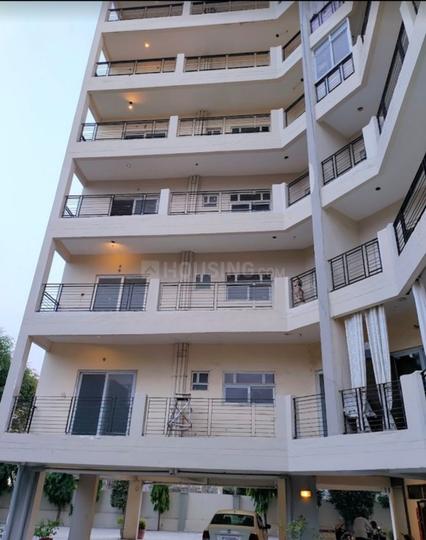 Royal Park Apartments  More Images 1