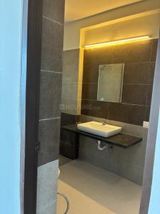Bathroom Image of 3770 Sq.ft 4 BHK Apartment / Flat for rent in Aaryavart Skies, Ambawadi Ahmedabad for Rs. 90000