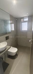 Bathroom Image of 700 Sq.ft 2 BHK Apartment / Flat for sale in Rustomjee Erika, Bandra East Mumbai for Rs. 21500000