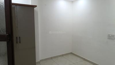 Bedroom Image of 630 Sq.ft 2 BHK Builder Floor for sale in Laxmi Nagar New Delhi for Rs. 5200000