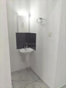 Bathroom Image of 2512 Sq.ft 6 BHK Independent House for rent in Thrippunithura Kochi for Rs. 52000