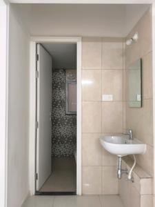 Common Bathroom Image of 679 Sq.ft 1 BHK Apartment / Flat for rent in Godrej Hill Retreat, Mahalunge Pune for Rs. 23999