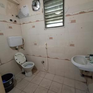 Bathroom Image of 1036 Sq.ft 2 BHK Apartment / Flat for rent in Vijayapuri Colony Guntur for Rs. 12500