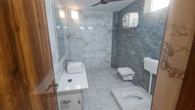 Image of 2200 Sq.ft 4 BHK Apartment / Flat for sale in Sarita Vihar, New Delhi for Rs. 32800000