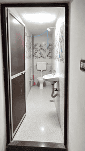 Bathroom Image of 1400 Sq.ft 2.5 BHK Independent House for rent in Polipather Jabalpur for Rs. 25000