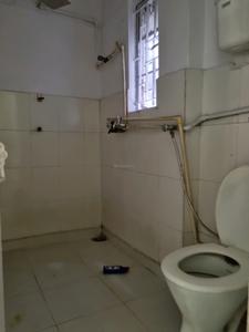 Common Bathroom Two Image of 1000 Sq.ft 2 BHK Apartment / Flat for rent in Janakpuri New Delhi for Rs. 24000