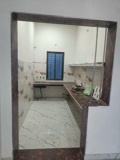 Kitchen Image of 950 Sq.ft 2 BHK Independent House for rent in Narauli Azamgarh for Rs. 8000