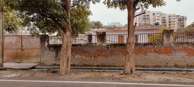 Image of 100 Sq.ft Residential Plot / Land for sale in Sector 41, Noida for Rs. 32500000