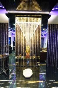 Hall Image of 7200 Sq.ft 7 BHK Penthouse for sale in Satellite Ahmedabad for Rs. 105000000