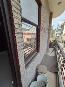 Balcony Image of 1500 Sq.ft 3 BHK Builder Floor for rent in Mansarover Garden New Delhi for Rs. 40000