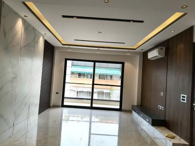 Living Room Image of 700 Sq.ft 3 BHK Apartment / Flat for sale in ROF Aalayas Phase 2, Sector 102 Gurgaon for Rs. 8400000