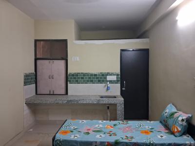 Bedroom Image of 900 Sq.ft 1 RK Apartment / Flat for rent in Sector 5 Noida for Rs. 9000