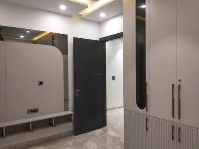 Bedroom Image of 1800 Sq.ft 3 BHK Builder Floor for sale in Vikaspuri New Delhi for Rs. 35000000