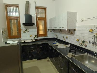 Kitchen Image of 1600 Sq.ft 2 BHK Apartment / Flat for rent in Gomti Nagar Lucknow for Rs. 26000