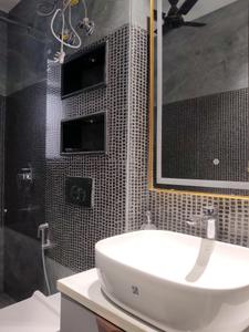 Common Bathroom Image of 999 Sq.ft 2 BHK Builder Floor for rent in DLF Phase 3 Gurgaon for Rs. 55000