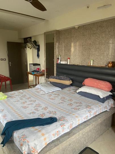 Tata Avenida Main Image 1