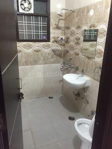 Bathroom Image of 1550 Sq.ft 2 BHK Independent House for rent in Sector 40 Noida for Rs. 28000
