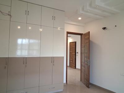 Bedroom Image of 1800 Sq.ft 3 BHK Builder Floor for sale in Paschim Vihar New Delhi for Rs. 39000000