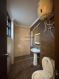 Bathroom Image of 1800 Sq.ft 3 BHK Builder Floor for rent in Jangpura New Delhi for Rs. 150000
