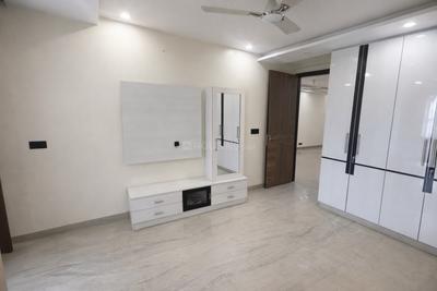 Bedroom Image of 1800 Sq.ft 3 BHK Builder Floor for sale in Raja Garden New Delhi for Rs. 35000000