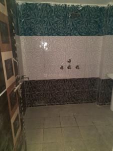 Bathroom Image of 1000 Sq.ft 2 BHK Builder Floor for rent in Civil Lines Aligarh for Rs. 8000
