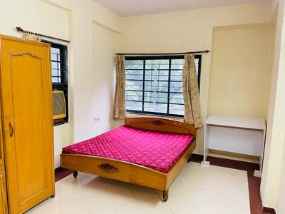 Bedroom Image of 1250 Sq.ft 2 BHK Apartment / Flat for rent in Satellite Ahmedabad for Rs. 25000