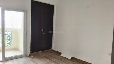 Bedroom Image of 950 Sq.ft 2 BHK Apartment / Flat for rent in Supertech The Romano, Sector 118 Noida for Rs. 24006