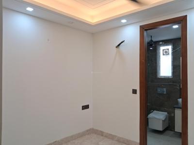 Bedroom Image of 1351 Sq.ft 3 BHK Builder Floor for sale in Paschim Vihar New Delhi for Rs. 29000000