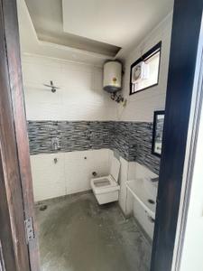 Image of 720 Sq.ft 2 BHK Builder Floor for rent in Shalimar Bagh, New Delhi for Rs. 27500