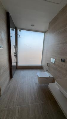 Image of 1050 Sq.ft 2 BHK Apartment / Flat for rent in Monte South, Byculla, Mumbai for Rs. 140000