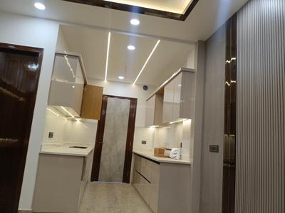 Kitchen Image of 1000 Sq.ft 3 BHK Builder Floor for sale in Pitampura New Delhi for Rs. 11500000