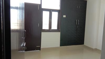 Bedroom Image of 1599 Sq.ft 3 BHK Apartment / Flat for rent in Sanchar Palm Valley, Wave City Ghaziabad for Rs. 16500