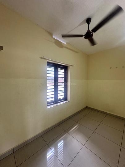 Upstair house in kangarappady millumpadi Kakkanad Bedroom 1