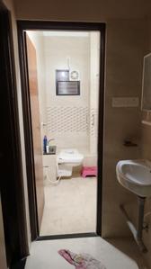 Bathroom Image of 810 Sq.ft 1 BHK Builder Floor for rent in Shriprabhu Nagar Nagpur for Rs. 22000