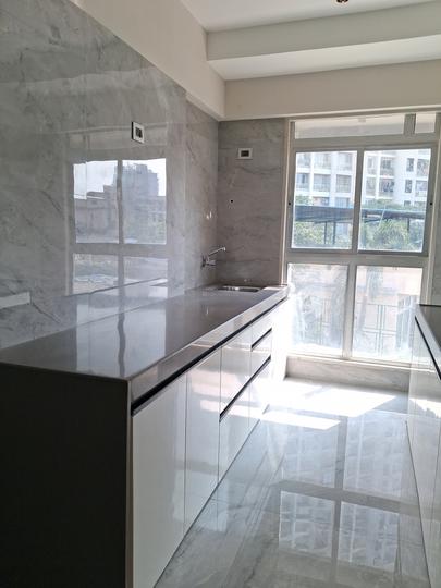 Hiya Avenue Main Image 1