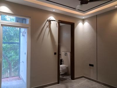 Bedroom Image of 1800 Sq.ft 3 BHK Builder Floor for sale in Paschim Vihar New Delhi for Rs. 38000000