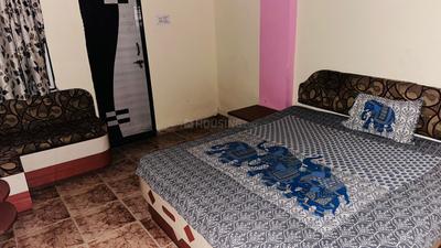 Bedroom Image of 1200 Sq.ft 2 BHK Builder Floor for rent in Manikbagh Indore for Rs. 22000