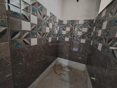 Bathroom Image of 1100 Sq.ft 3 BHK Apartment / Flat for sale in Santoshpur Kolkata for Rs. 4600000