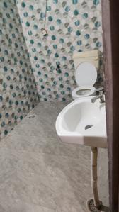 Bathroom Image of 810 Sq.ft 1 BHK Builder Floor for rent in Sector 21D Faridabad for Rs. 14000