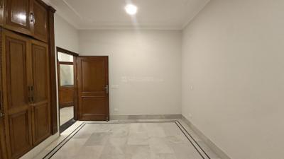 Bedroom Image of 2000 Sq.ft 3 BHK Builder Floor for rent in Uday Park New Delhi for Rs. 130000